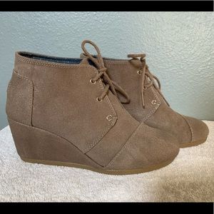 Toms wedge bootie